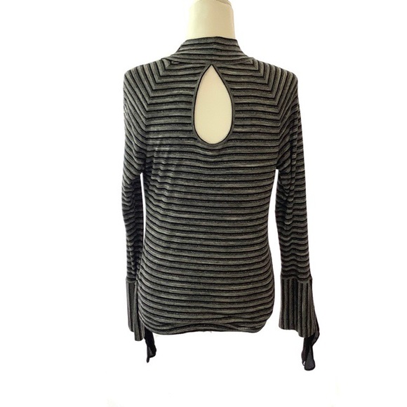 Laundry by Shelli Segal Sparkle Open Back Top - Picture 6 of 6